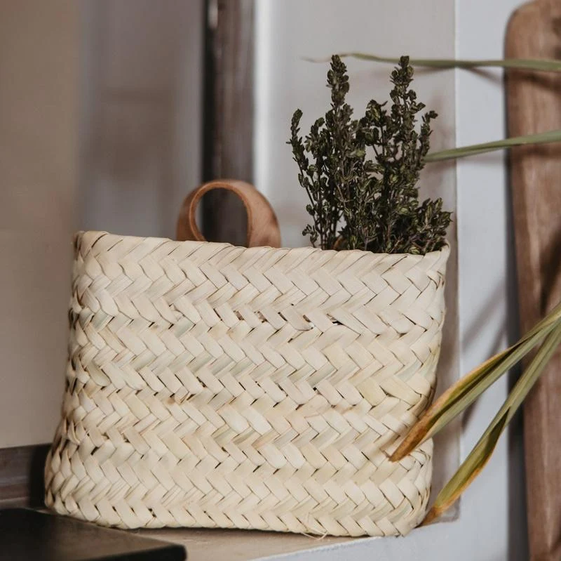 Panier mural CLARA suspendu mini en fibres naturelles