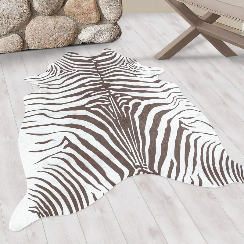 ETOSHA - Tapis imitation peau zèbre marron - ETO4111MAR