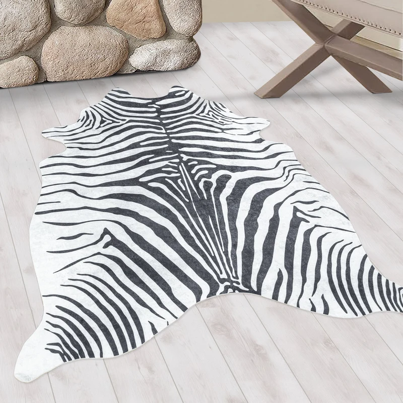 ETOSHA - Tapis imitation peau zèbre noir - ETO4111NOI