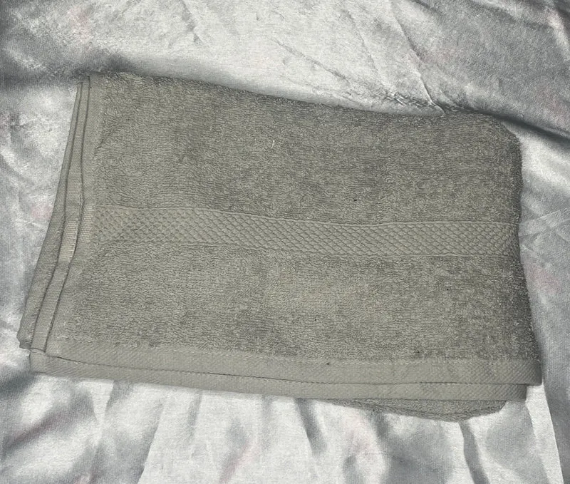 Grande serviette grise - personnalisée