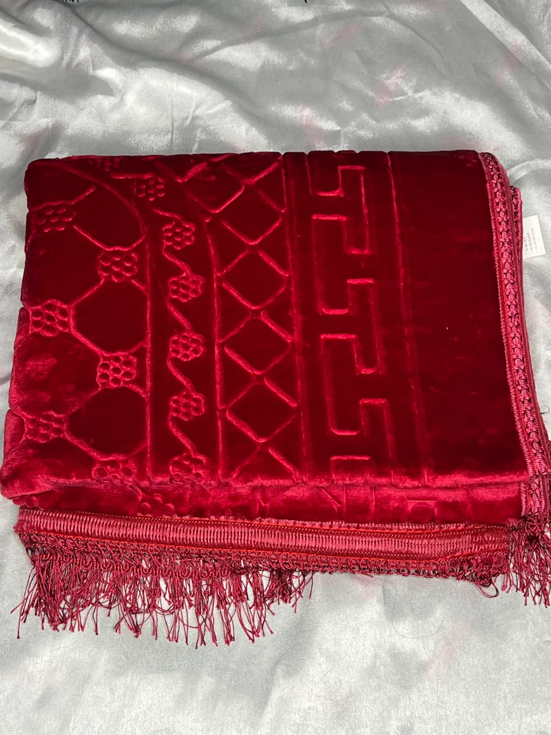 Tapis en velours épais rouge - sans personnalisation