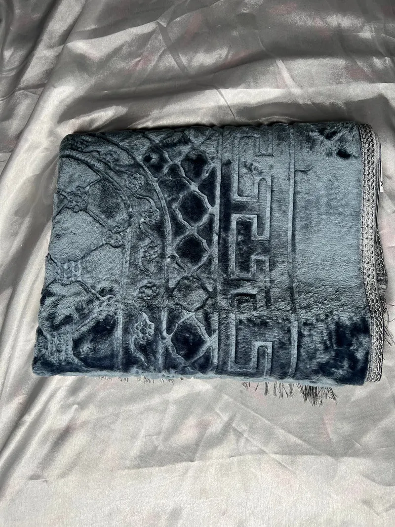 Tapis en velours épais gris foncé - sans personnalisation
