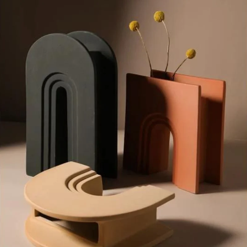 Vases en céramique à formes géométriques ~ GÉOMETRIC'ART