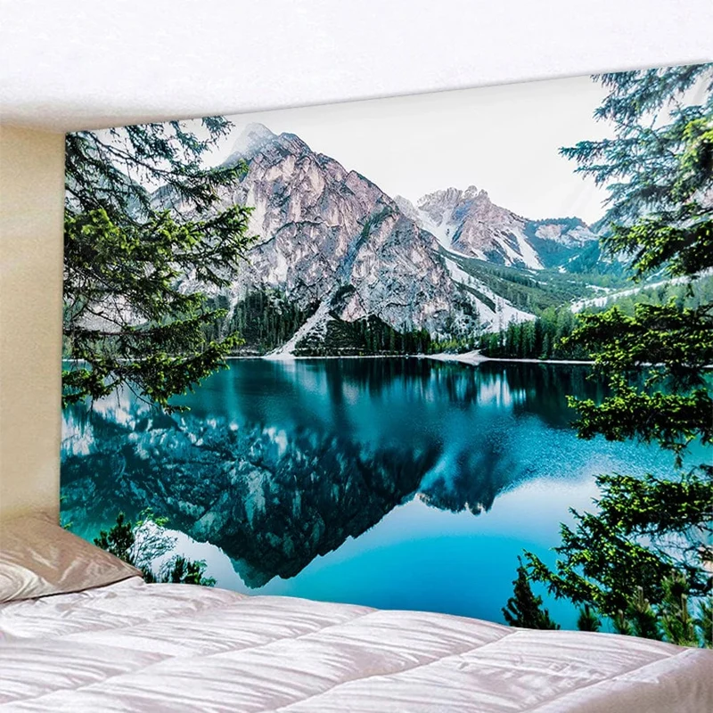 Tapis mural monts en miroir