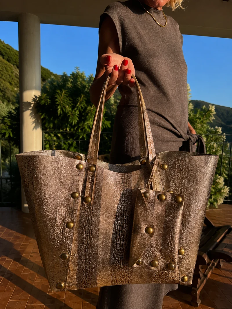 SAC CABAS GEORGES EN CUIR CROCO GRAINÉ MARRON OR BRONZE