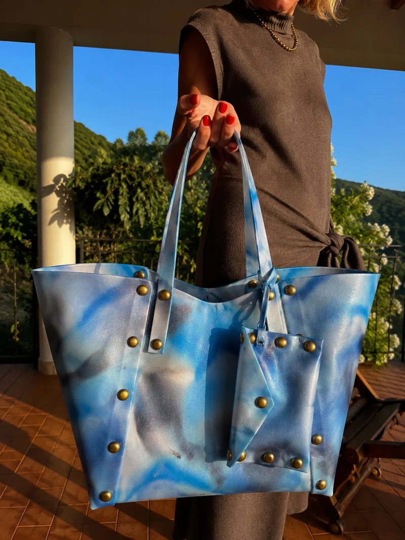 SAC CABAS GEORGES EN CUIR SOUPLE IRISÉ BLEU GRIS ARGENTÉ