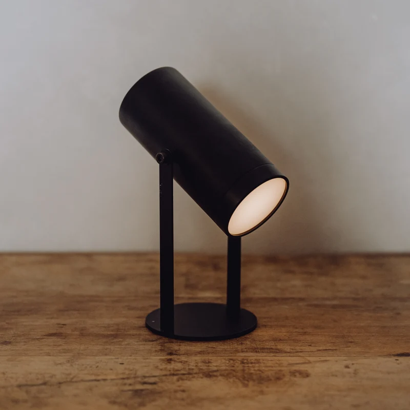 Projecteur autonome noir